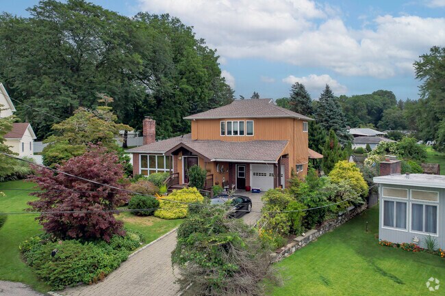 This contemporary-style home exemplifies new construction in Montrose.