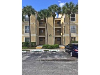 833 Riverside Dr Unit 827, Coral Springs, FL 33071