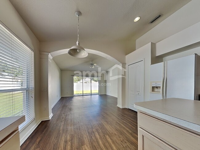 12426 Tree Pointe Ct, Riverview, FL 33578 - photo 4