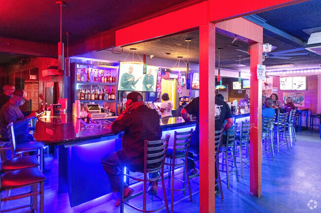 At the House of Jazz the music is hot and the drinks are cold in the Highland Park neighborhood.