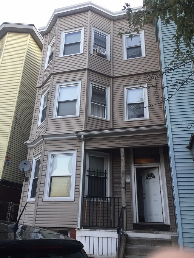 391 Meridian St, Boston, MA 02128