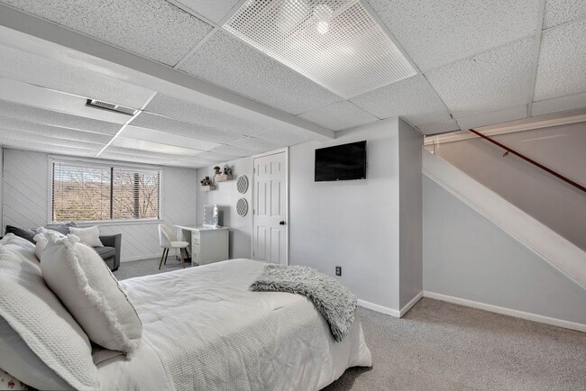 157 Beacon Hill Common, Beacon Falls, CT 06403 - photo 3