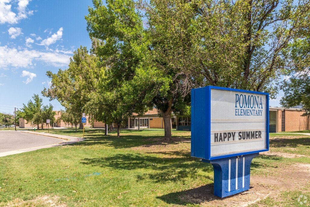 Pomona Elementary School