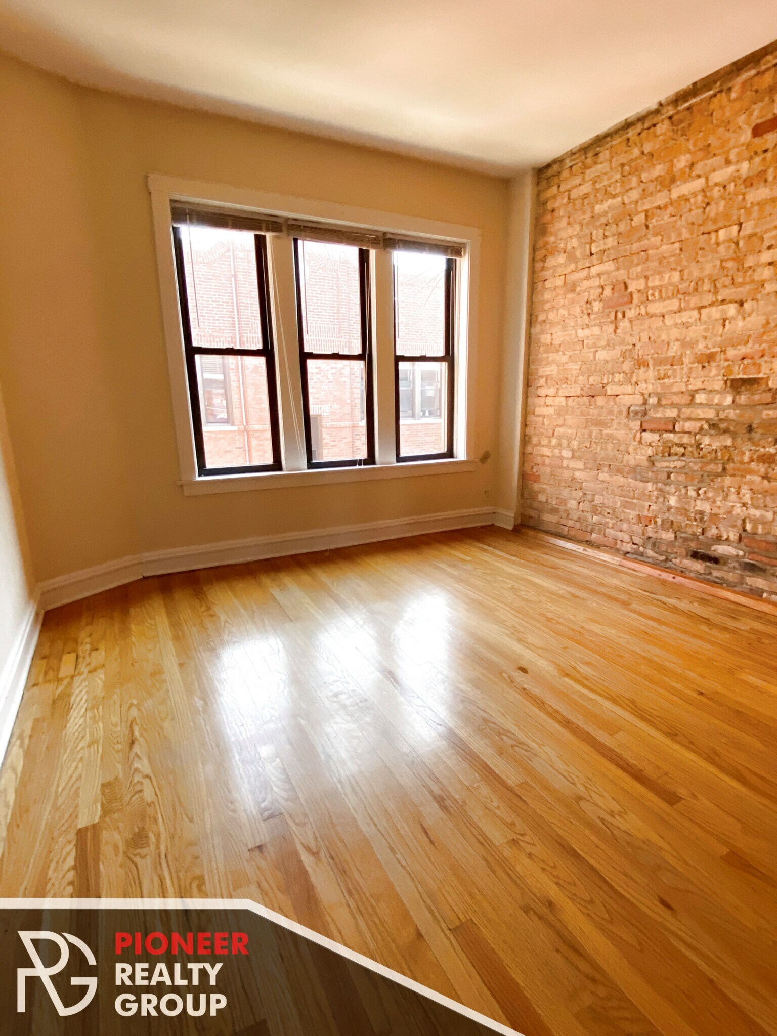 3523 N Racine Ave unit 3521-N3, Chicago, IL 60657 - photo 1