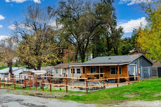Homes in North Fork vary in size and architectural style.