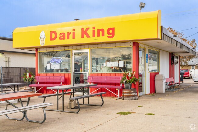 Dari King is the go-to spot for ice cream and shakes in Redwood Falls during warm months.