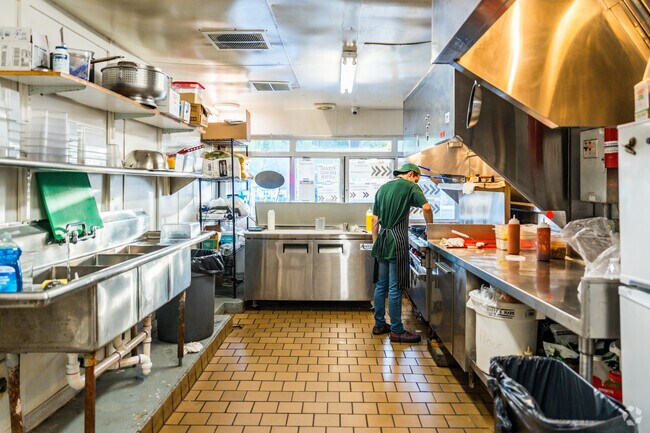 Matt's Smackin' Macs is Jenkins' go-to for mac and cheese lovers.