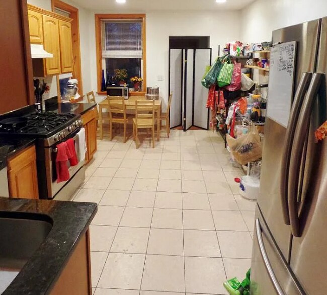 25 Gibbs St, Brookline, MA 02446 - photo 3