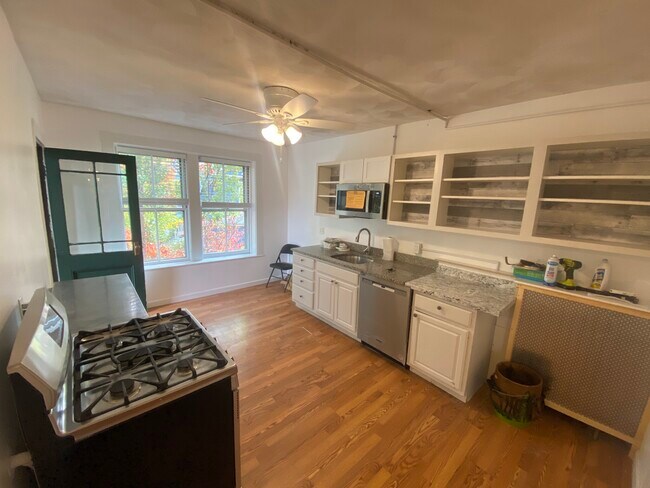 21 Fairfield St unit 6, Cambridge, MA 02140 - photo 5