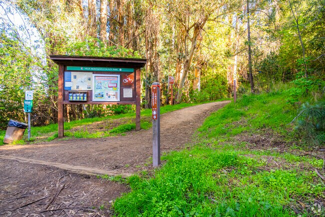 Overlook Trail offers stunning views of Glen Una.