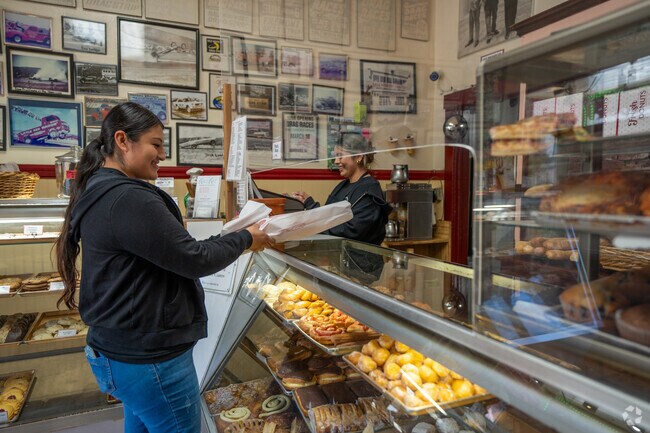 At HMB Bakery, fresh bread entices, embodying Half Moon Bay's local flavors.