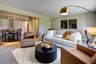 1301 Modaff Rd, Naperville, IL 60565