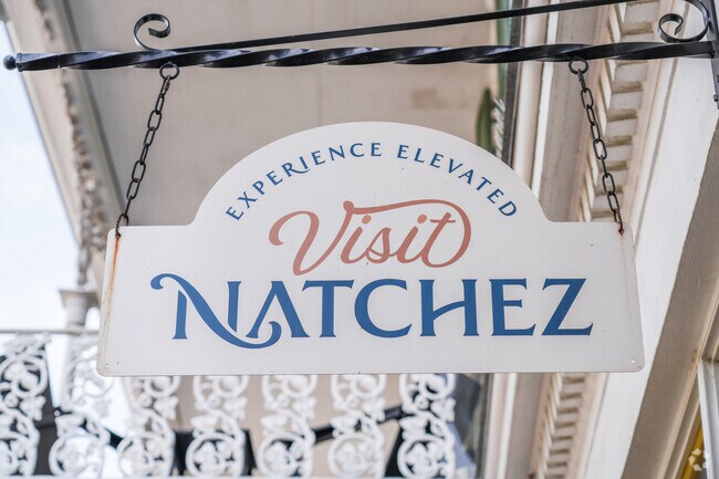 Visit Natchez and discover a city where rich history, scenic parks, and welcoming hospitality come together.