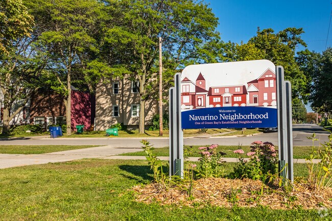 Navarino Park has a nice swing set for the kids.