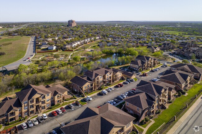 Southwest San Antonio offers the perfect mix of city accessibility and quant rural scenery.