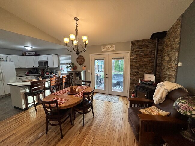 2412 E O Ave, La Grande, OR 97850 - photo 5