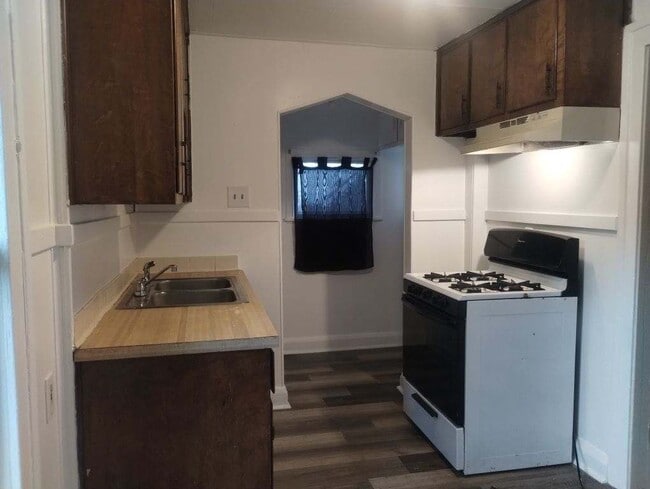 1934 Brame Place, Toledo, OH 43613 - photo 2