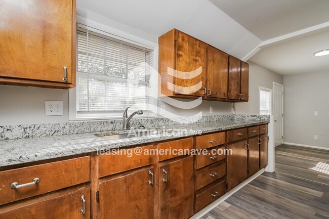 916 1/2 N Willow Rd, Sand Springs, OK 74063 - photo 4