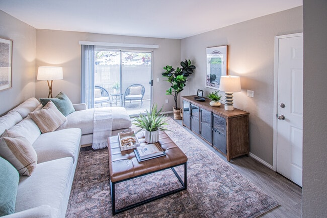 Beautiful Alder Creek Apartments