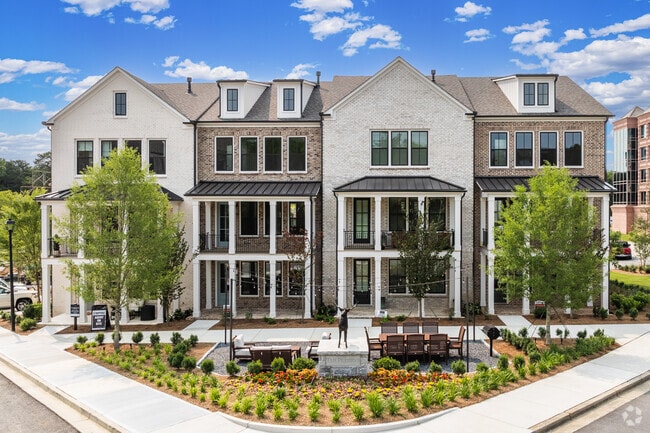 Many multifamily homes in Lenox Park are beautifully maintained or newly built, reflecting the neighborhood’s evolution into one of Atlanta’s most sought-after communities.