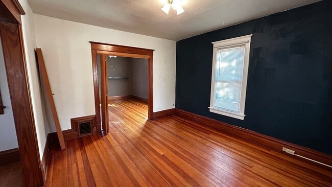 Living room (bedroom straight)