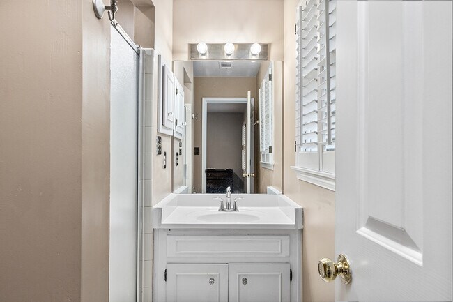 104 Terrace Dr NE unit 7, Atlanta, GA 30305 - photo 6