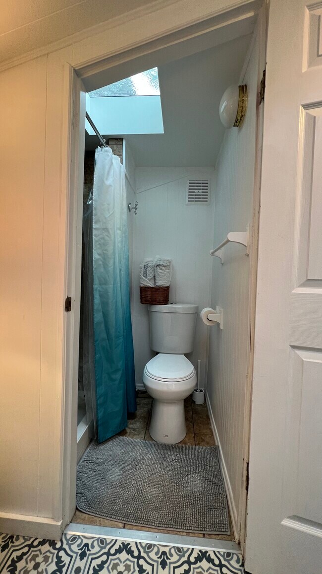 880 Commonwealth Ave, Los Angeles, CA 90291 - photo 4