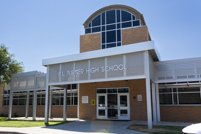 Brookhaven Campus, Carrollton/Farmers Branch, Schools