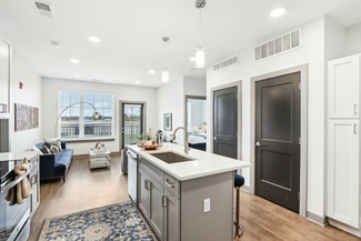 8765 Front St, Fishers, IN 46037