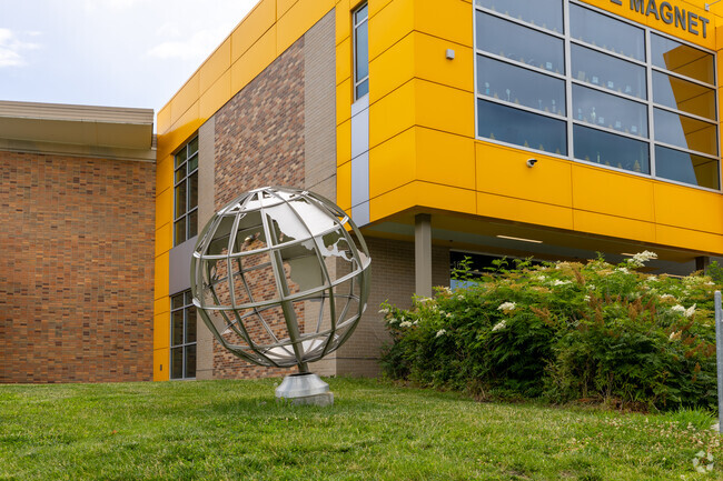 Global arts are a focus at Beveridge Magnet Middle School .