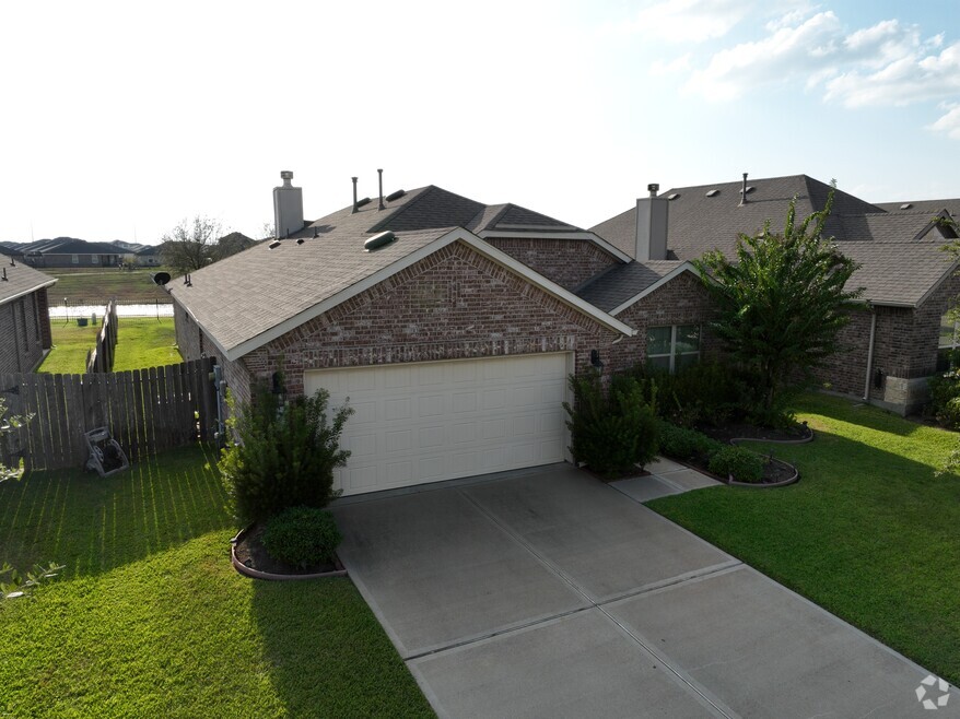 3914 Kellys Falls Ln, Katy, TX 77494 - photo 2