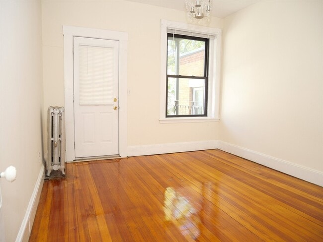 429 Harvard St unit 6, Brookline, MA 02446 - photo 4