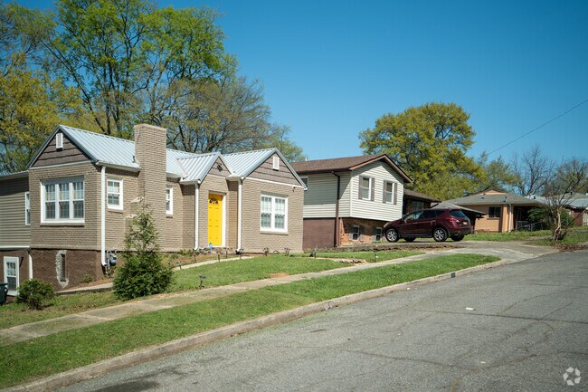 Older single-family homes lie across the landscape in Druid Hills.