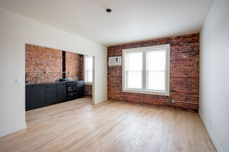 624 Charlotte St, Detroit, MI 48201