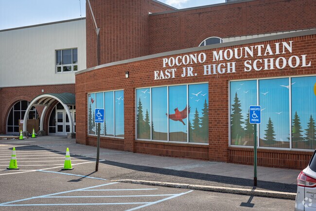 Pocono Mountain East Junior High School is a well rated public school serving Pocono Haven.