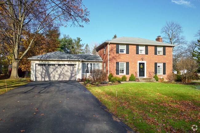 Pittsford's proximity to Rochester provides residents with access to cultural amenities.