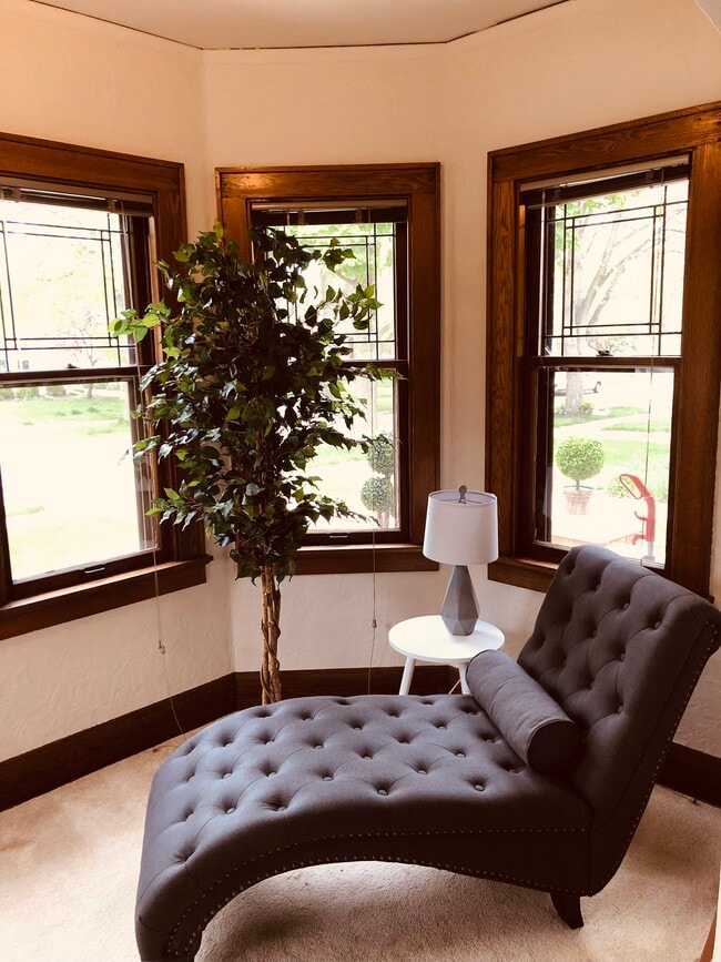 2442 N 73rd St Unit Lower, Wauwatosa, WI 53213