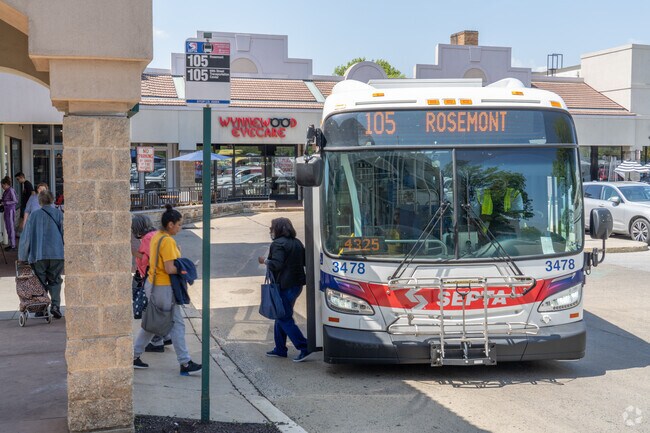 Frequent SEPTA bus routes in Wynnewood ensure convenient public transportation throughout the Main Line region.