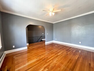 144 Winchester St Unit 2, Brookline, MA 02446