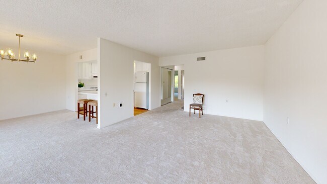 1300 Singingwood Ct unit 3, Walnut Creek, CA 94595 - photo 2