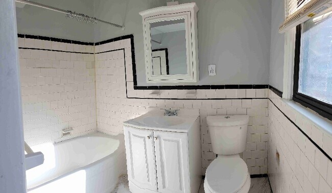 5691 Colorado Ave NW unit 3, Washington, DC 20011 - photo 4