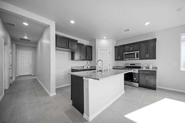 6057 Tin Hill St, Sunland Park, NM 88008 - photo 7