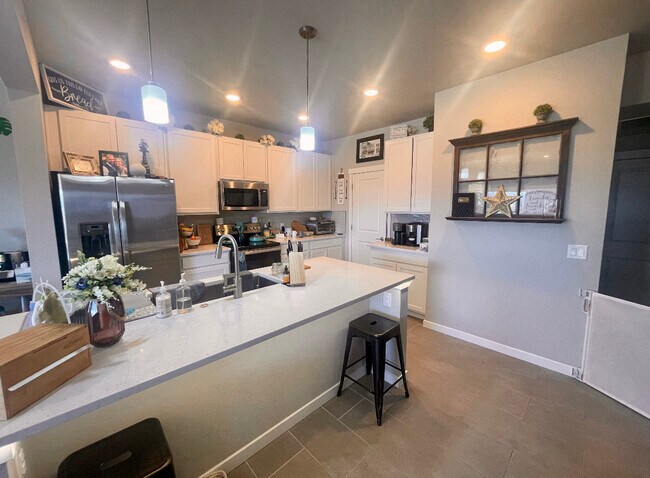 5328 Freeboot Point, Colorado Springs, CO 80922 - photo 2