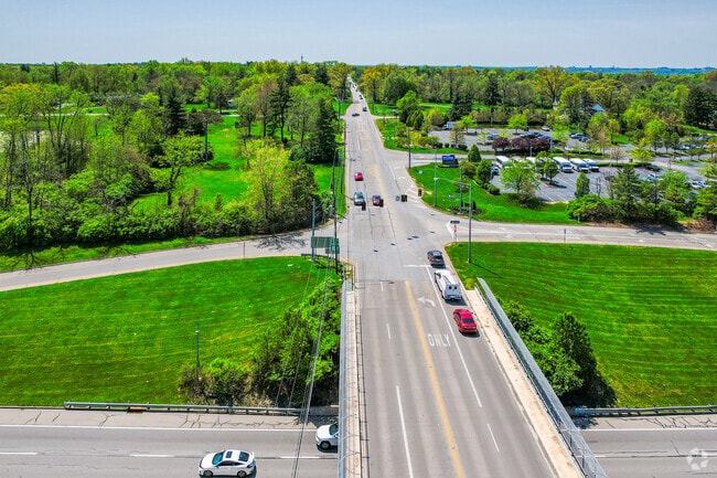 Highway access makes for easy travel to local parks and schools as well as Downtown Cincinnati.