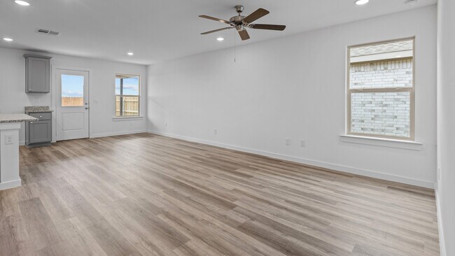 7304 9th St unit 36203132, Lubbock, TX 79416 - photo 6