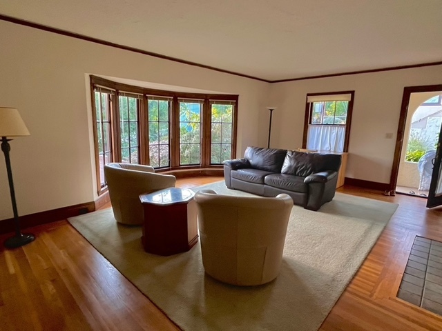 Living Room 1 of 2