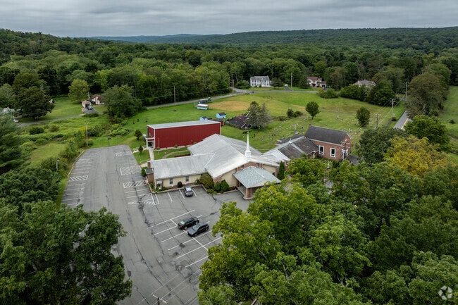 Sporty kids will love attending St. Paul's Lutheran School, Lake Valhalla, PA.