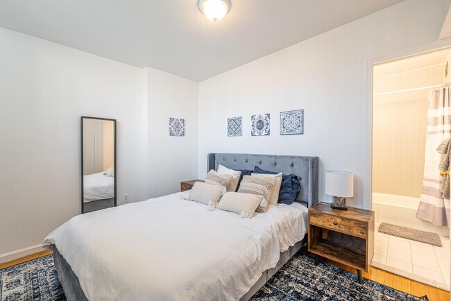 426 W 52nd St unit FL5-ID1039008P, New York, NY 10019 - photo 6