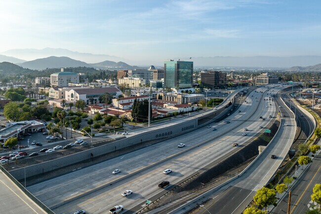 Route 91 is right next to downtown Riveride.