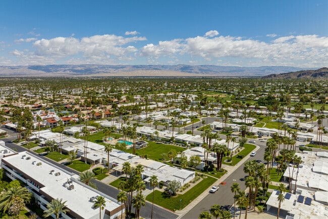 Mid-century homes in Canyon Corridor reflect Palm Springs’ iconic design heritage.